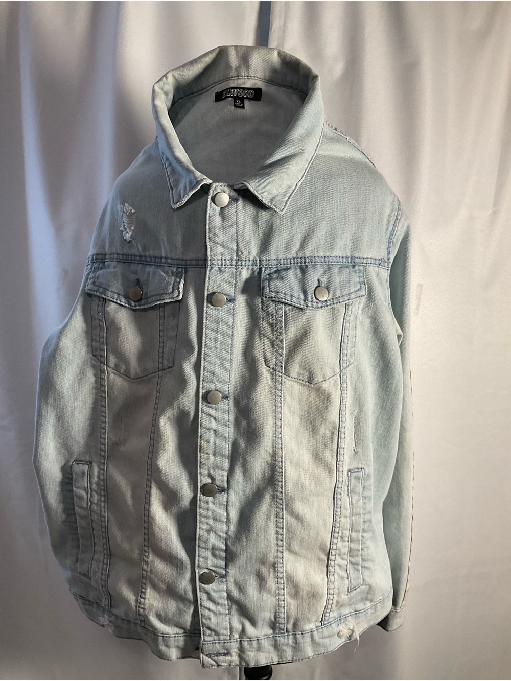 Light Wash Denim Jacket - Men - Unbranded